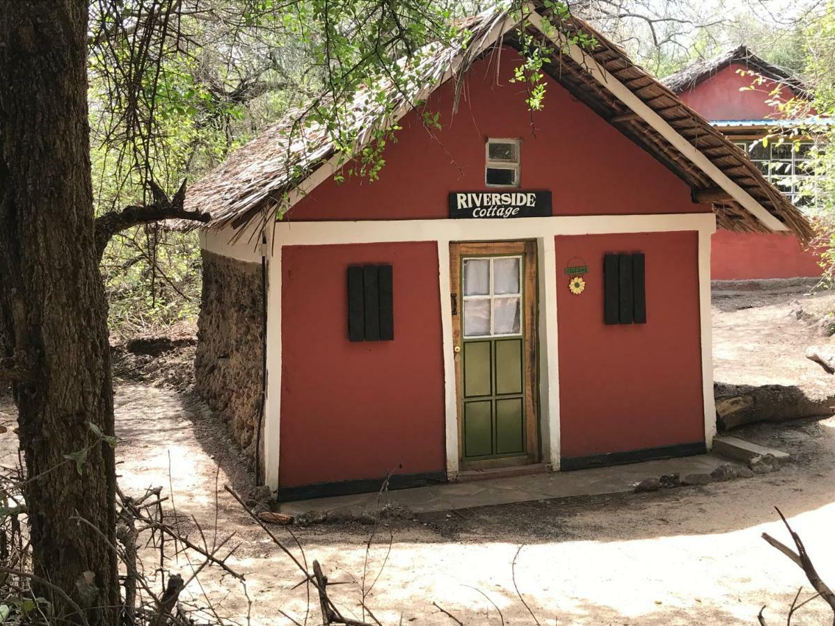 ホテル Maasai Simba Camp アンボセリ エクステリア 写真